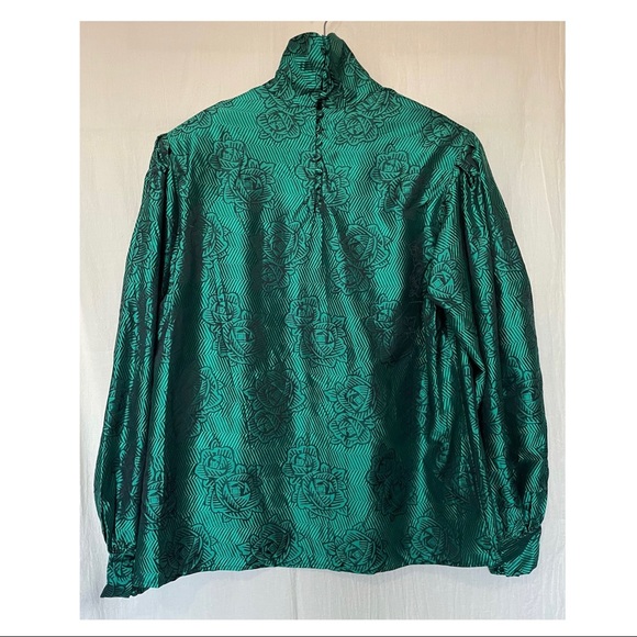 Vintage 80s 90s Emerald Green Floral Silk Secretary Blouse Top w/ Shoulder Pads - Picture 2 of 5